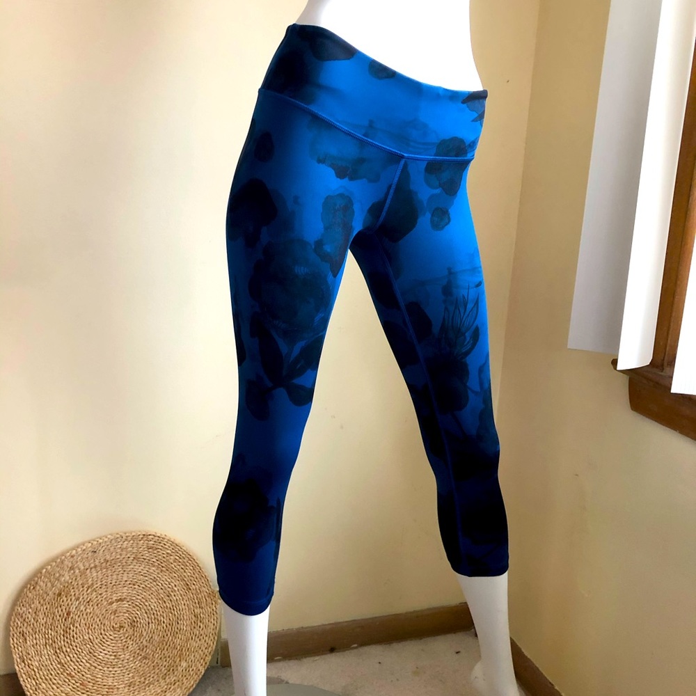 Lululemon Athletics Blue Leggings With Rose Prints